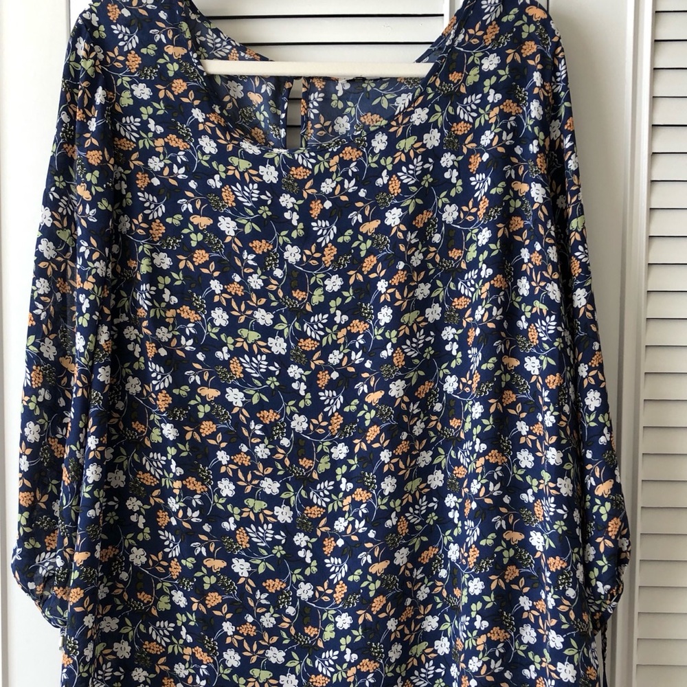 Graceful floral blouse